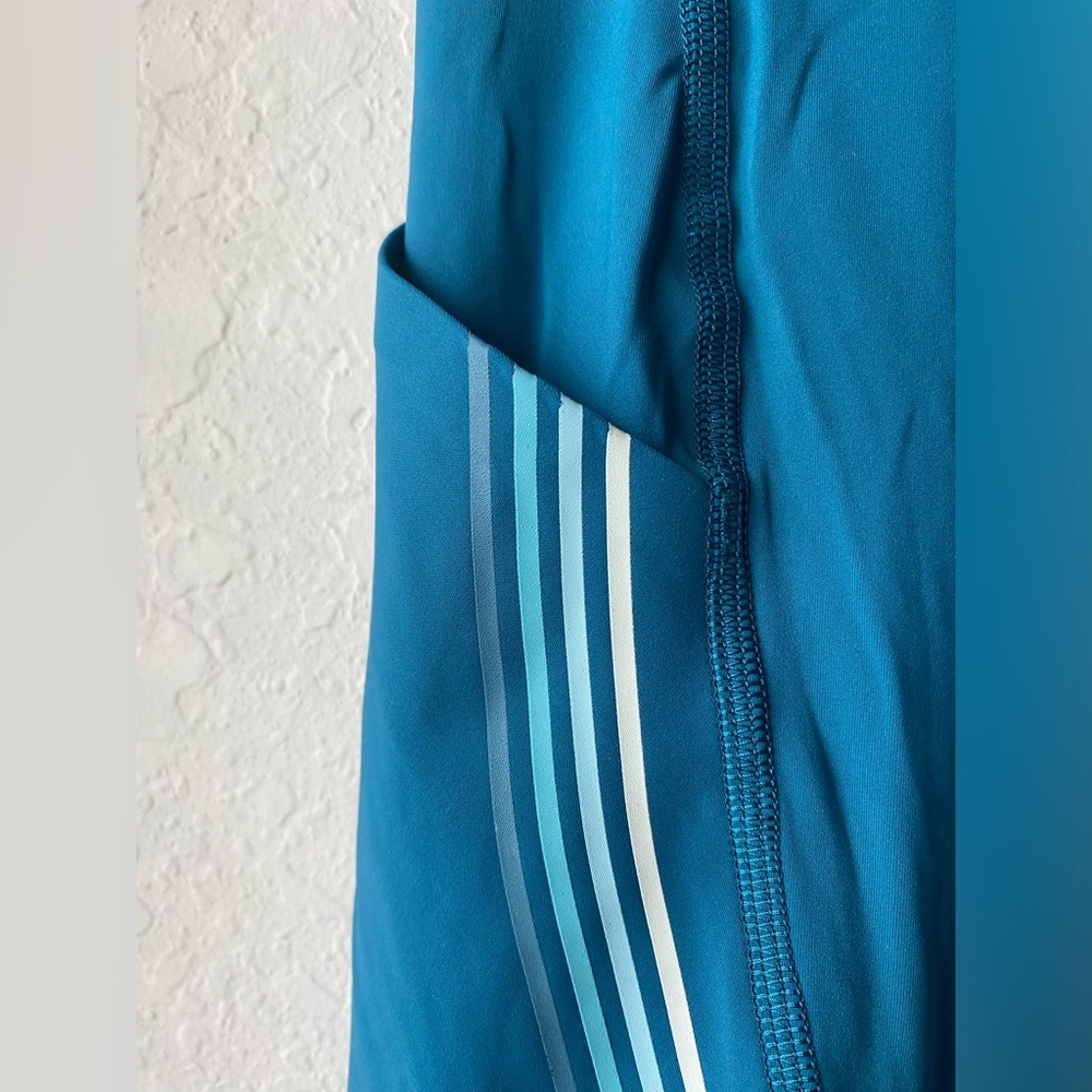 Lululemon Speed Limit Crop 23" in Bermuda Teal ~ Size 4 - Picture 7 of 12